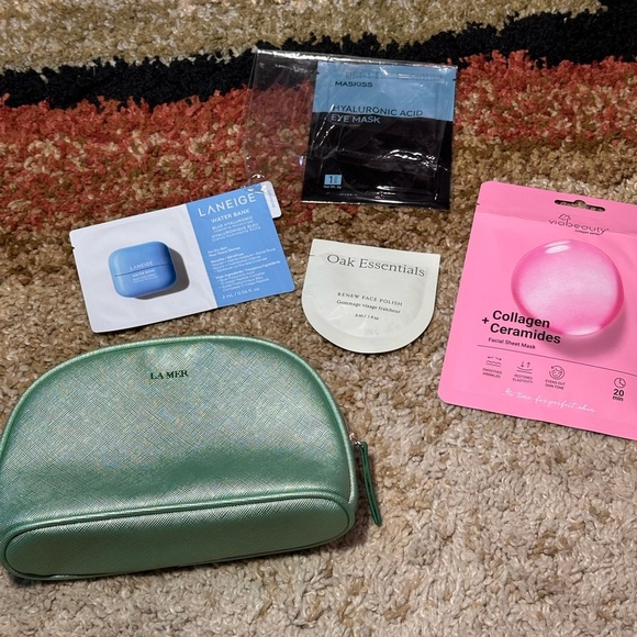 **5 ITEM BUNDLE** Including: La Mer Green Cosmetic Bag with 4 Skincare Items NWT - Picture 6 of 15